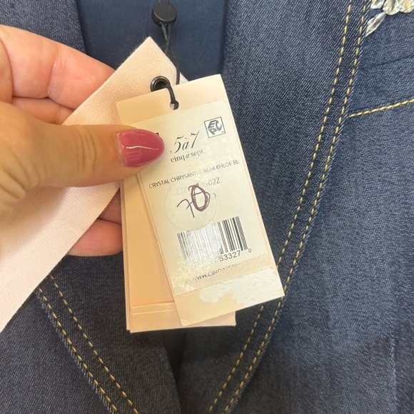 NWT Cinq à Sept Khloe Embellished Denim Jacket Blazer Size 2 - Picture 8 of 11